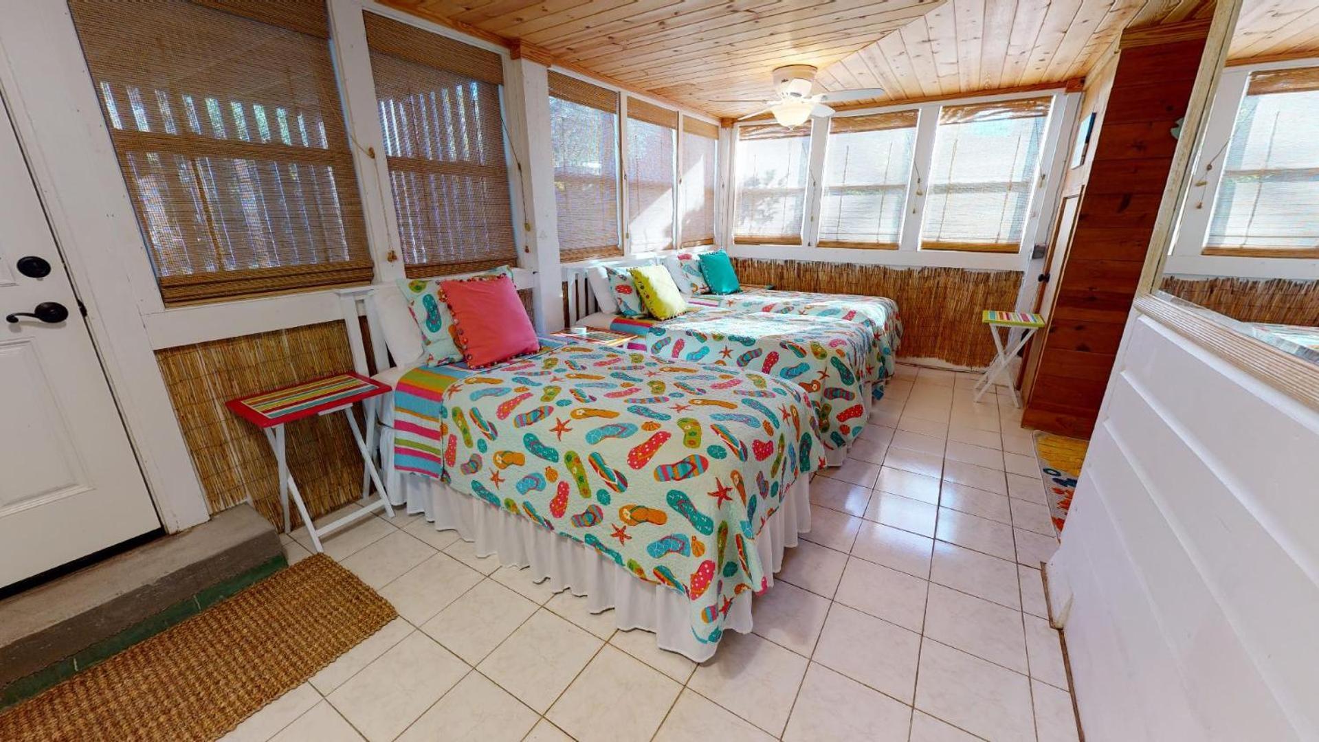 1201 Lovell Avenue By Tybee Beach Vacation Rentals ไทบีไอส์แลนด์ ภายนอก รูปภาพ