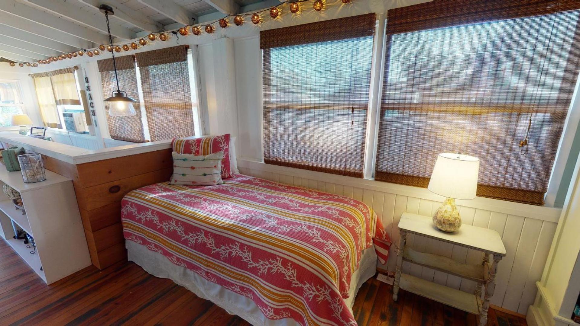 1201 Lovell Avenue By Tybee Beach Vacation Rentals ไทบีไอส์แลนด์ ภายนอก รูปภาพ